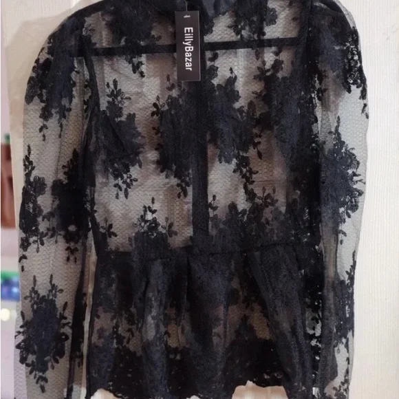 Elegant Black Lace Blouse - Picture 3 of 5